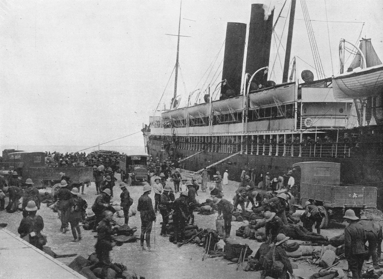 Siły Ekspedycyjne Dardanele wyruszają: Załadunek transportu w Aleksandrii, 1915 r autorstwa Unbekannt