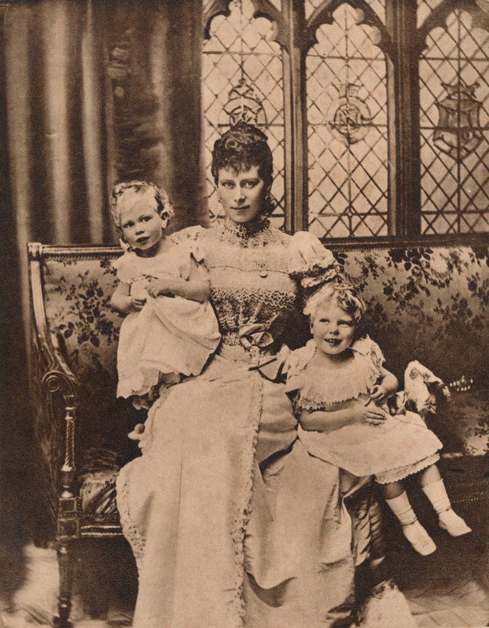Księżna Yorku z dwoma synami, książętami Edwardem i Albertem, ok. 1897 r. 1935 r autorstwa Unbekannt