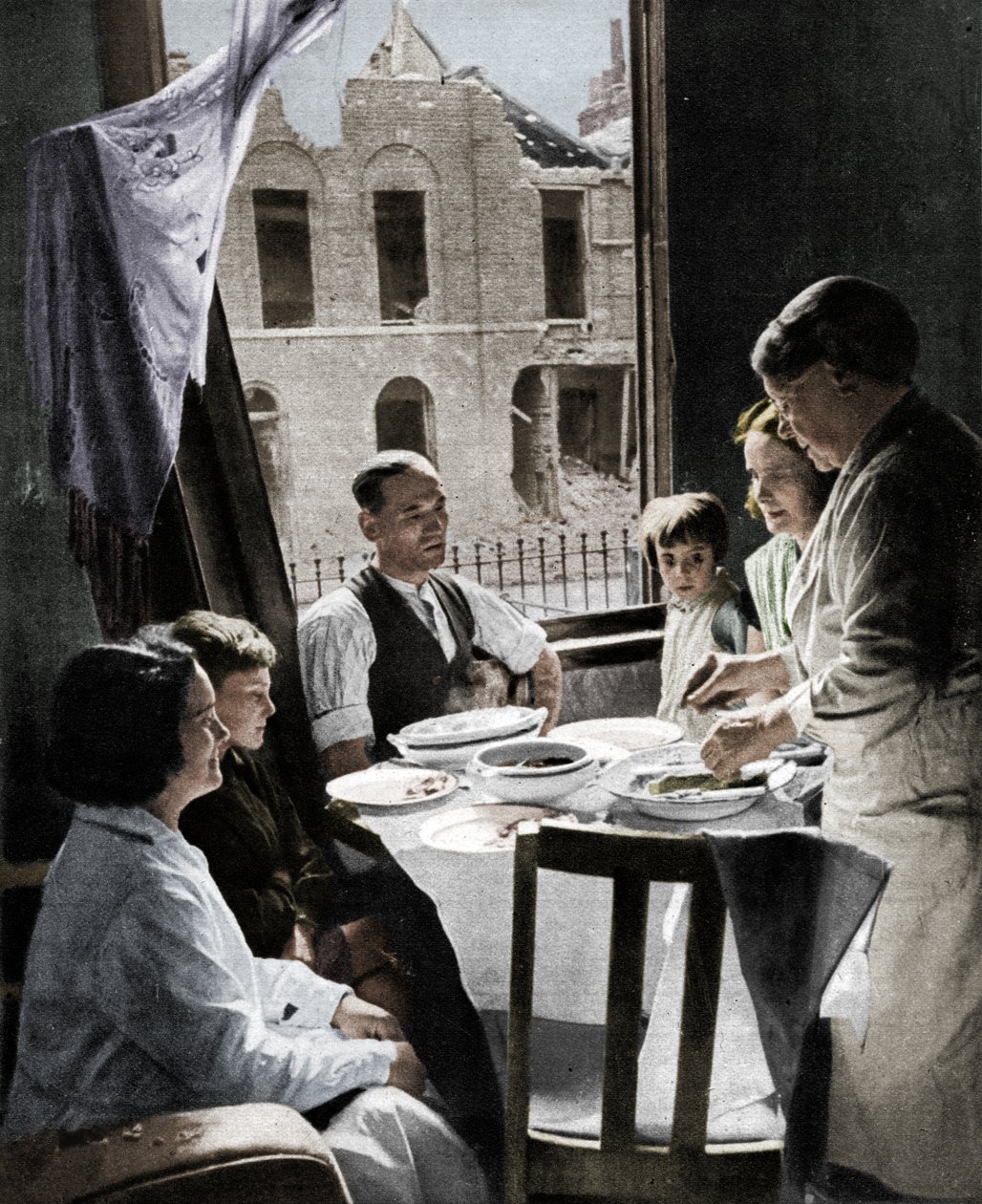 Rodzina musi jeść, ok. 1940 r. 1942 r autorstwa Unbekannt