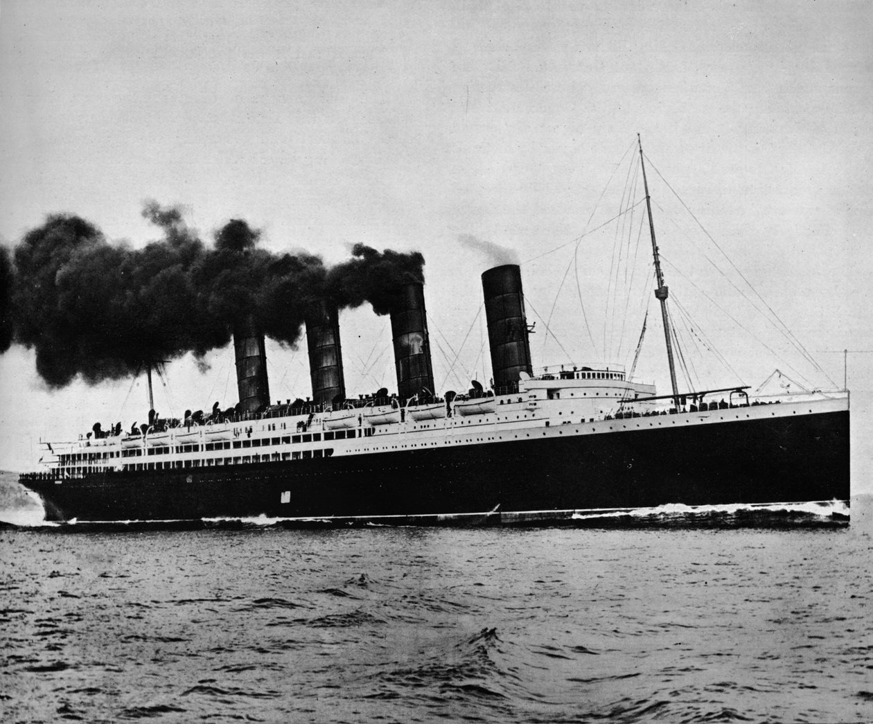 Lusitania na pełnych obrotach, 1915 autorstwa Unbekannt