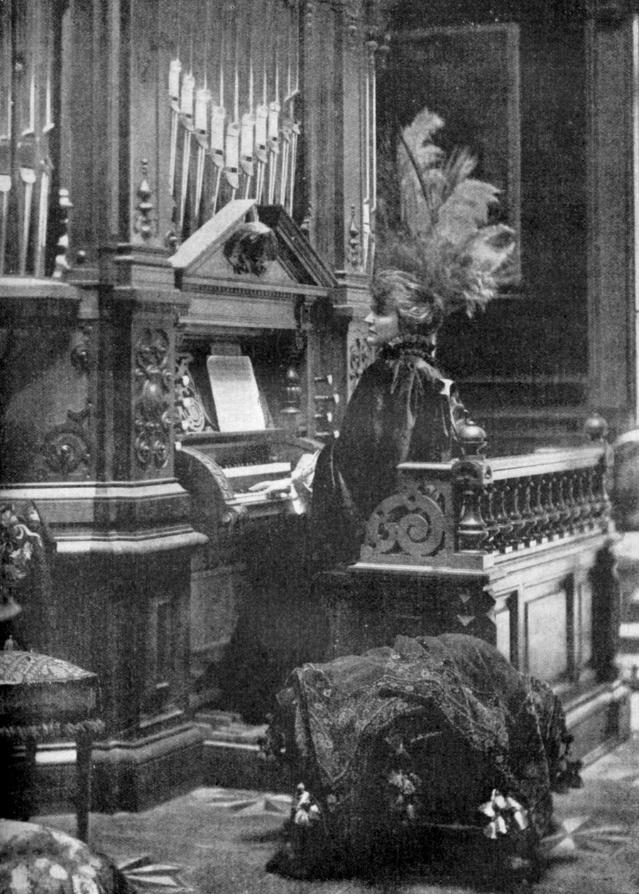 Królowa Rumunii grająca na organach, 1904 autorstwa Unbekannt