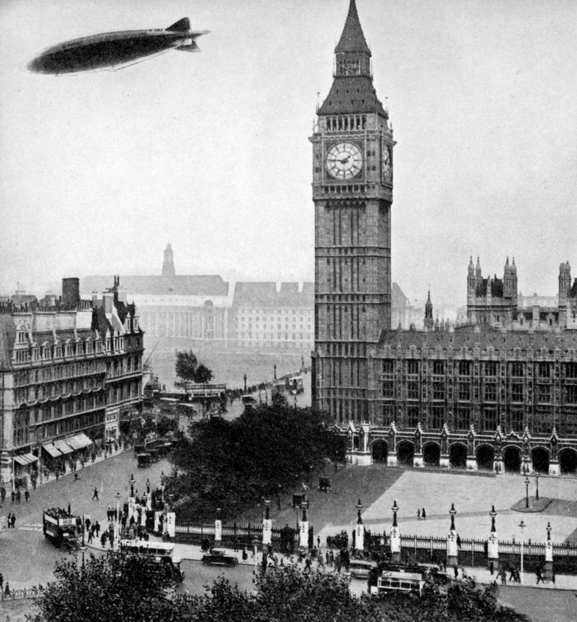 R101 przechodzący nad Izbą Gmin, 14 października 1929 1936 autorstwa Unbekannt