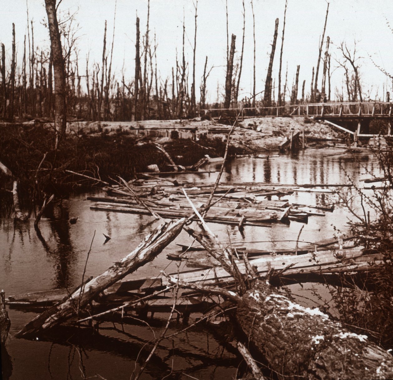 Rzeka Ailette, północna Francja, c1914-c1918 autorstwa Unbekannt