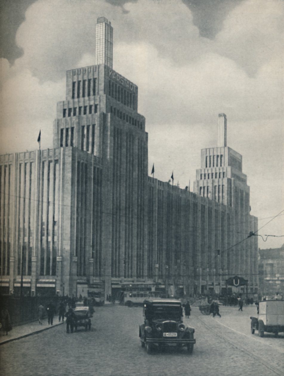 Msza otoczona wieżą Karstadthaus zbudowana w robotniczej dzielnicy, ok. 1935 autorstwa Unbekannt