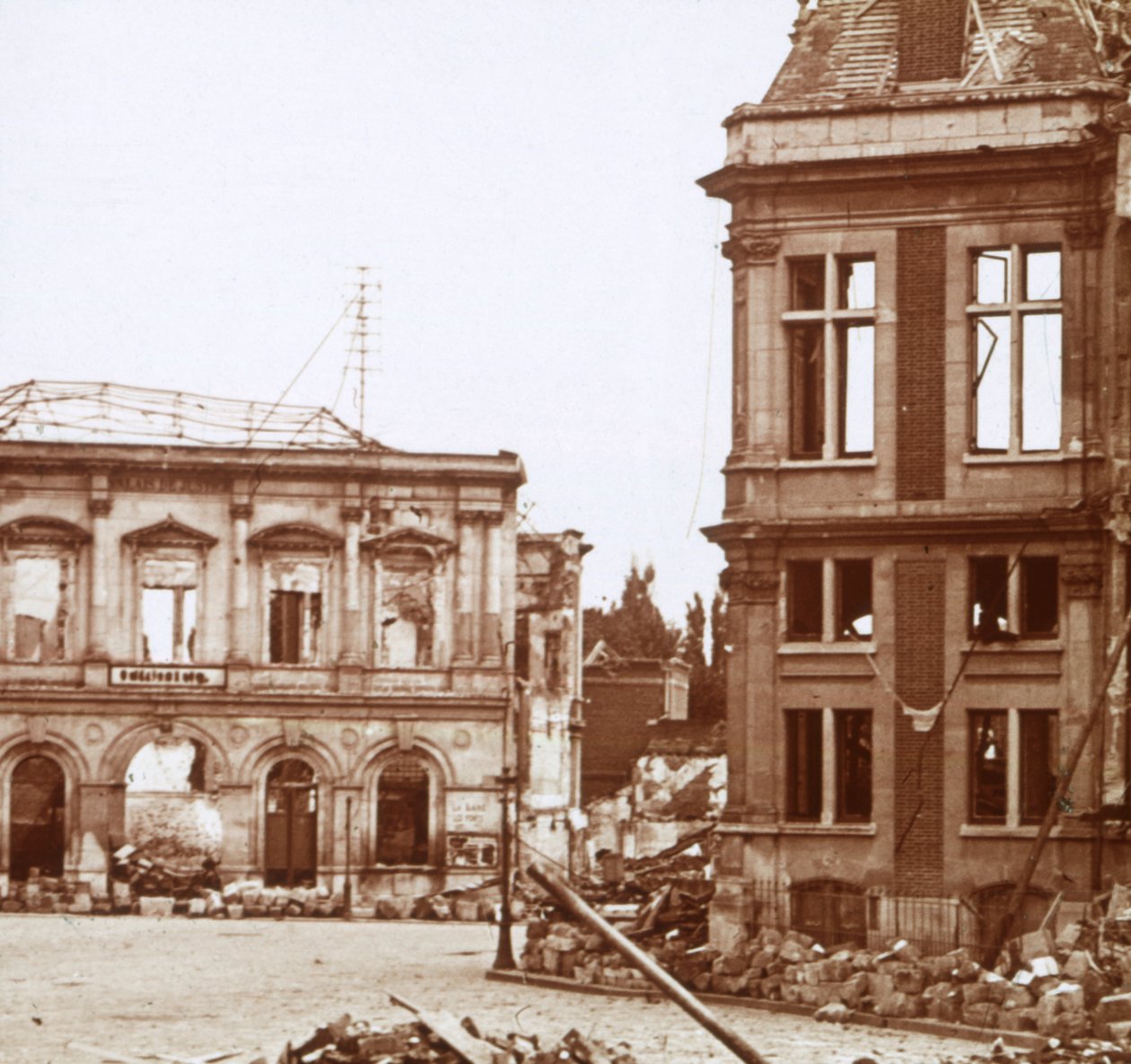 Ratusz, Chauny, Francja, c1914-c1918 autorstwa Unbekannt