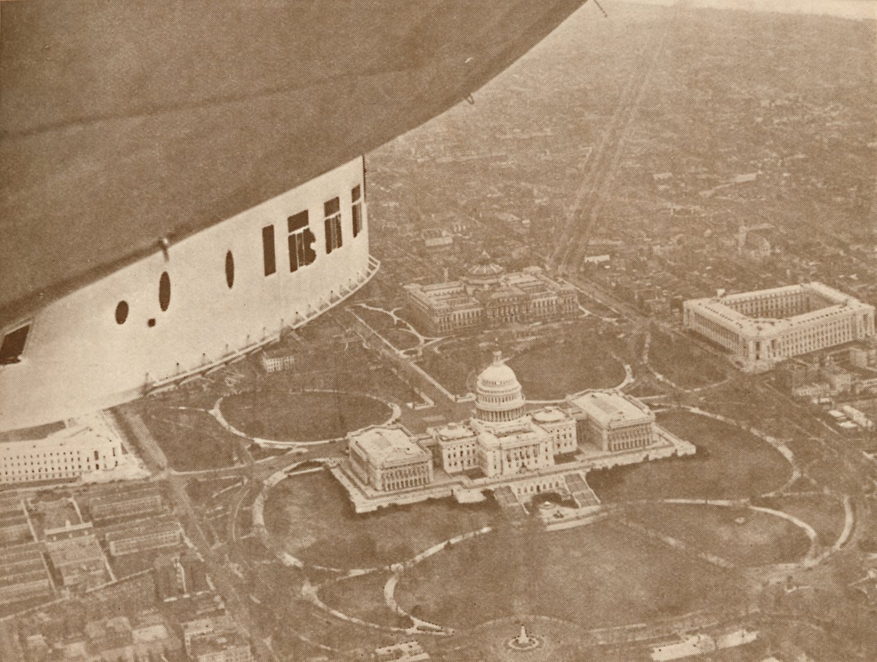 Amerykański sterowiec Los Angeles w locie nad Waszyngtonem, 1927 autorstwa Unbekannt