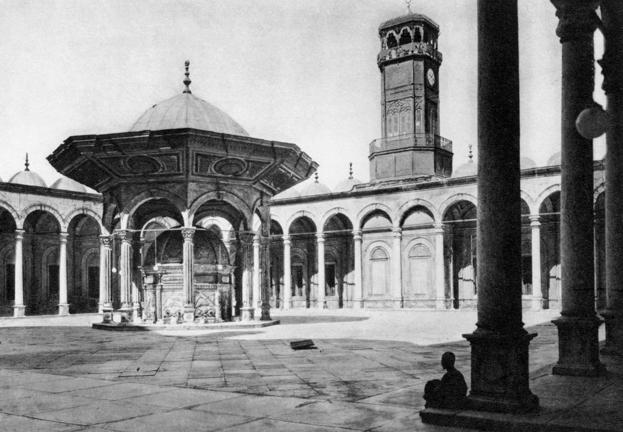 Dziedziniec Meczetu Muhammada Alego w Cytadeli Saladyna, Kair, Egipt, ok. 1920 r. autorstwa Unbekannt