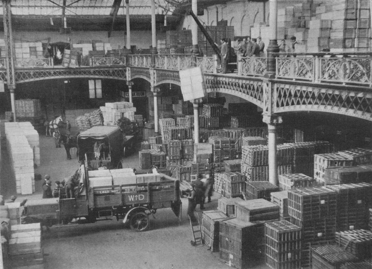 Dyspozytornia jednego z wielkich sklepów rządowych, 1915 autorstwa Unbekannt