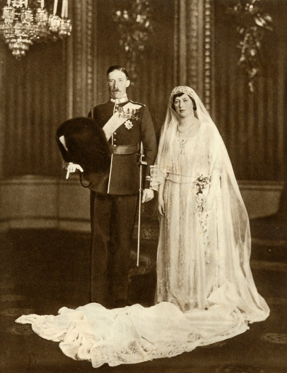 Ślub księżniczki Marii i wicehrabiego Lascellesa, 28 lutego 1922, 1935. autorstwa Unbekannt