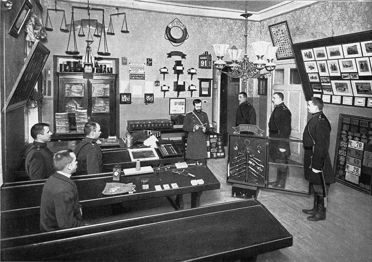 Policja rekrutuje się do szkoły policyjnej w Petersburgu, 1903 r. autorstwa Unbekannt
