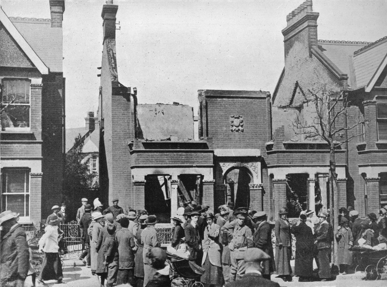 Wynik nalotu: Rozbity dom w Southend, 1915 autorstwa Unbekannt
