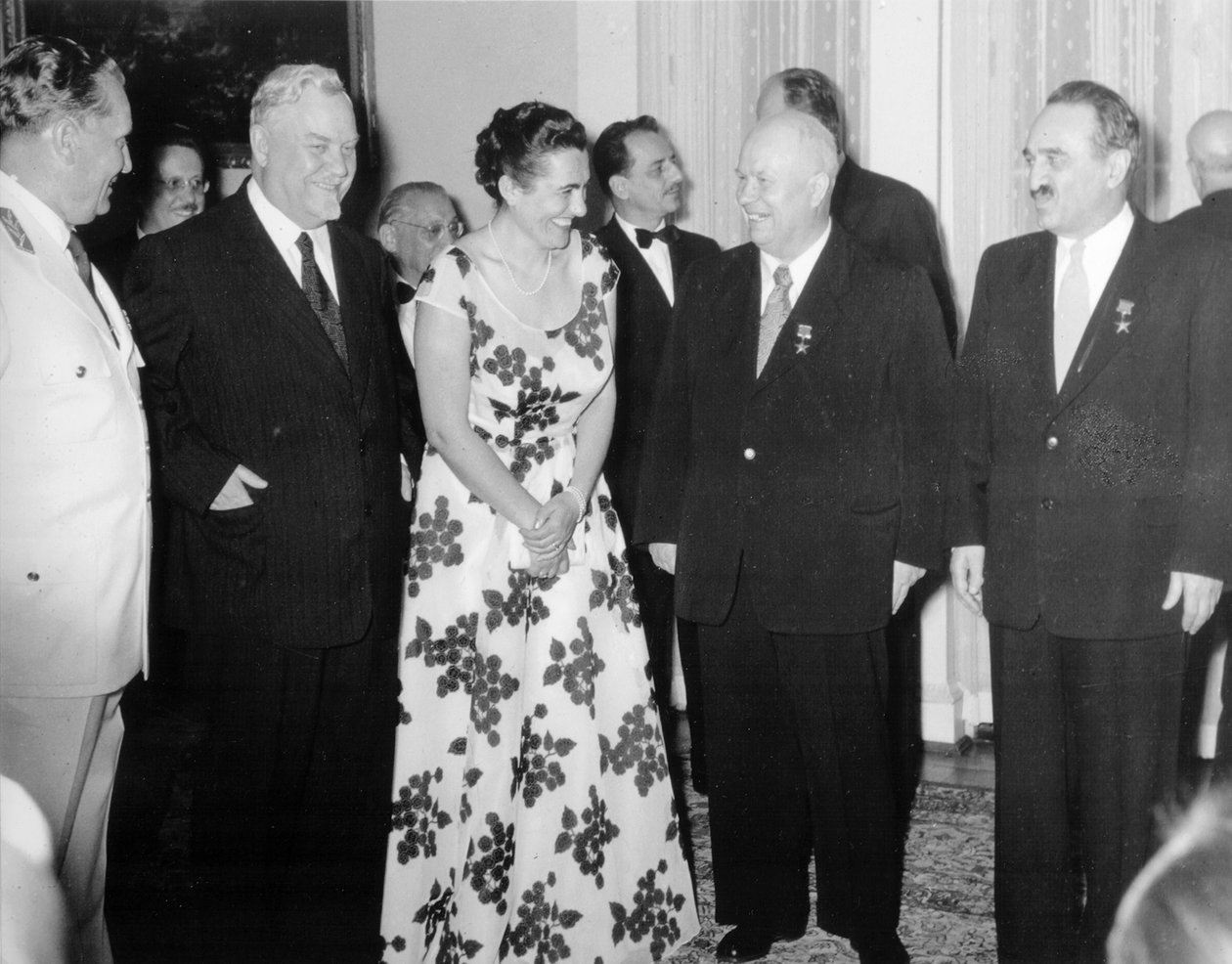 Ceremonia podpisania Deklaracji Belgradzkiej, Belgrad, Jugosławia, 2 lipca 1955 r. autorstwa Unbekannt