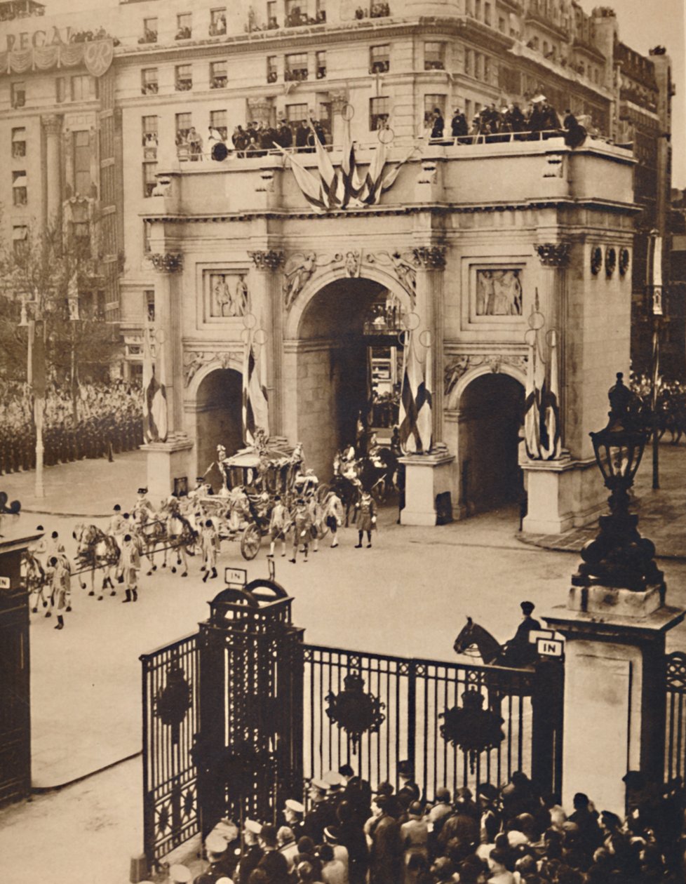 Przez Bramę Suwerenów, Marble Arch, 12 maja 1937 autorstwa Unbekannt