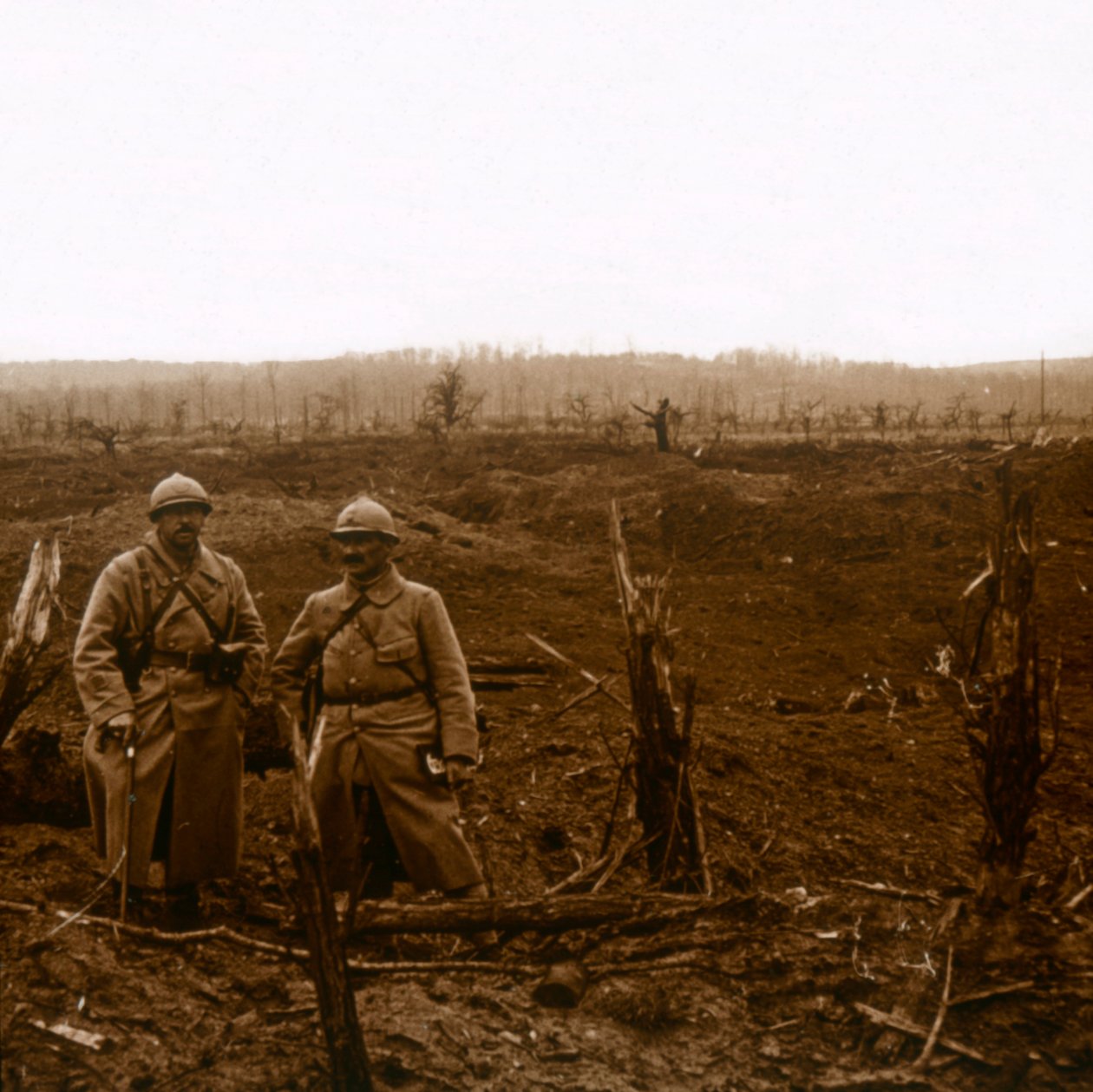 W kierunku La Malmaison, północna Francja, ok. 1914-c1918. autorstwa Unbekannt