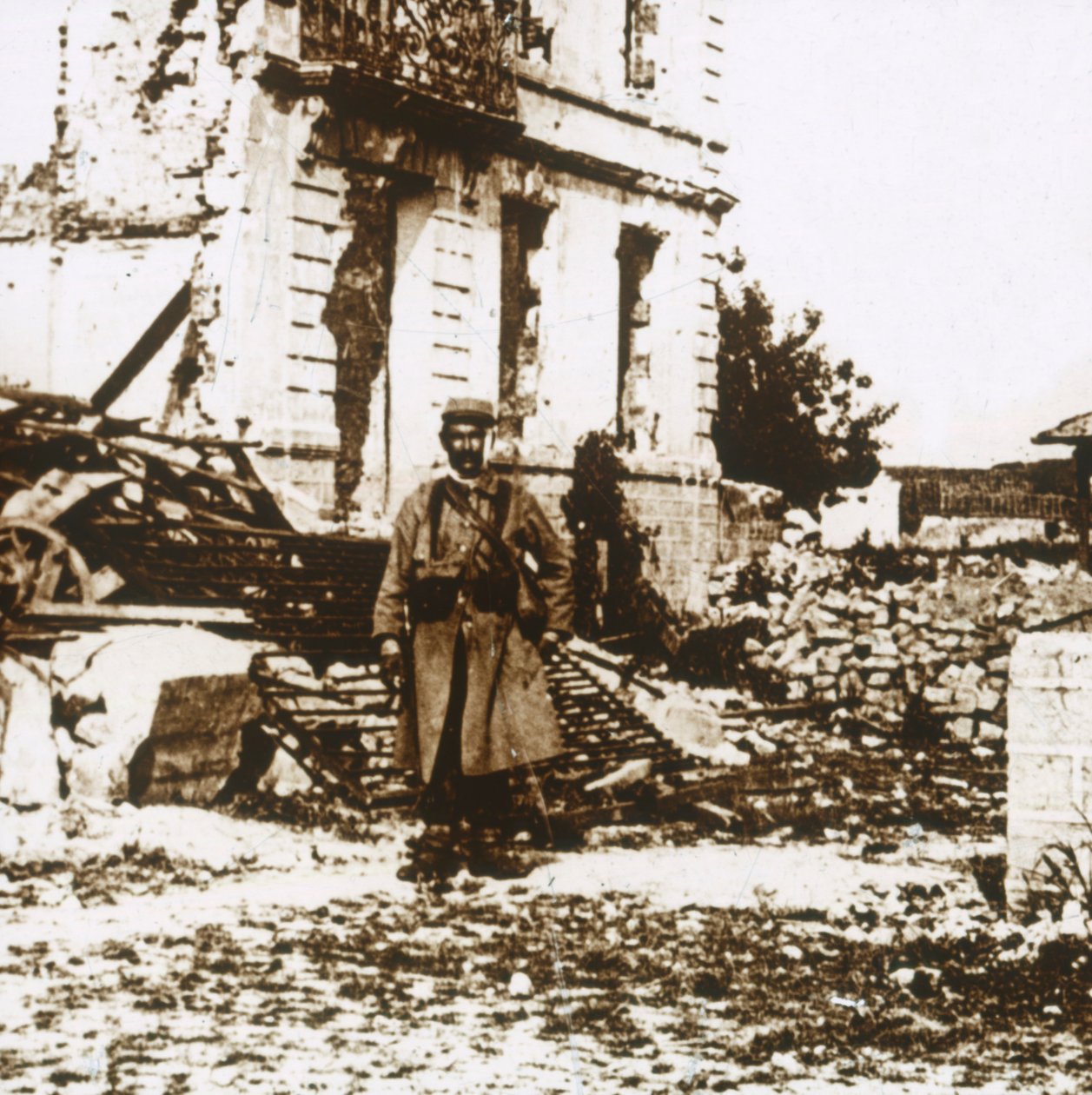 Ratusz w Ablain-Saint-Nazaire, północna Francja, c1914-c1918 autorstwa Unbekannt
