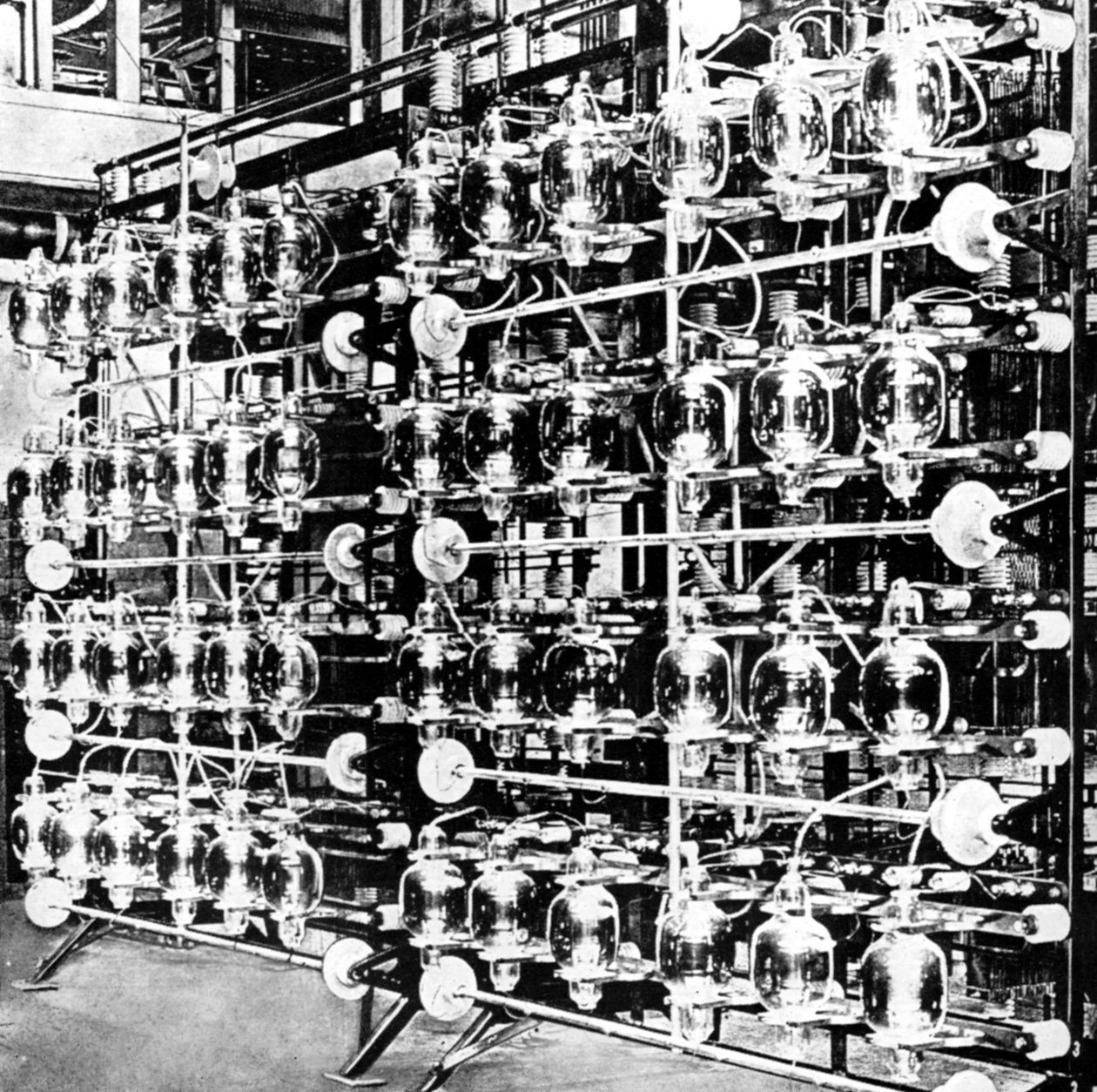 Zawory nadawcze na stacji Marconi w Carnarvon, Gwynedd, 1926 autorstwa Unbekannt