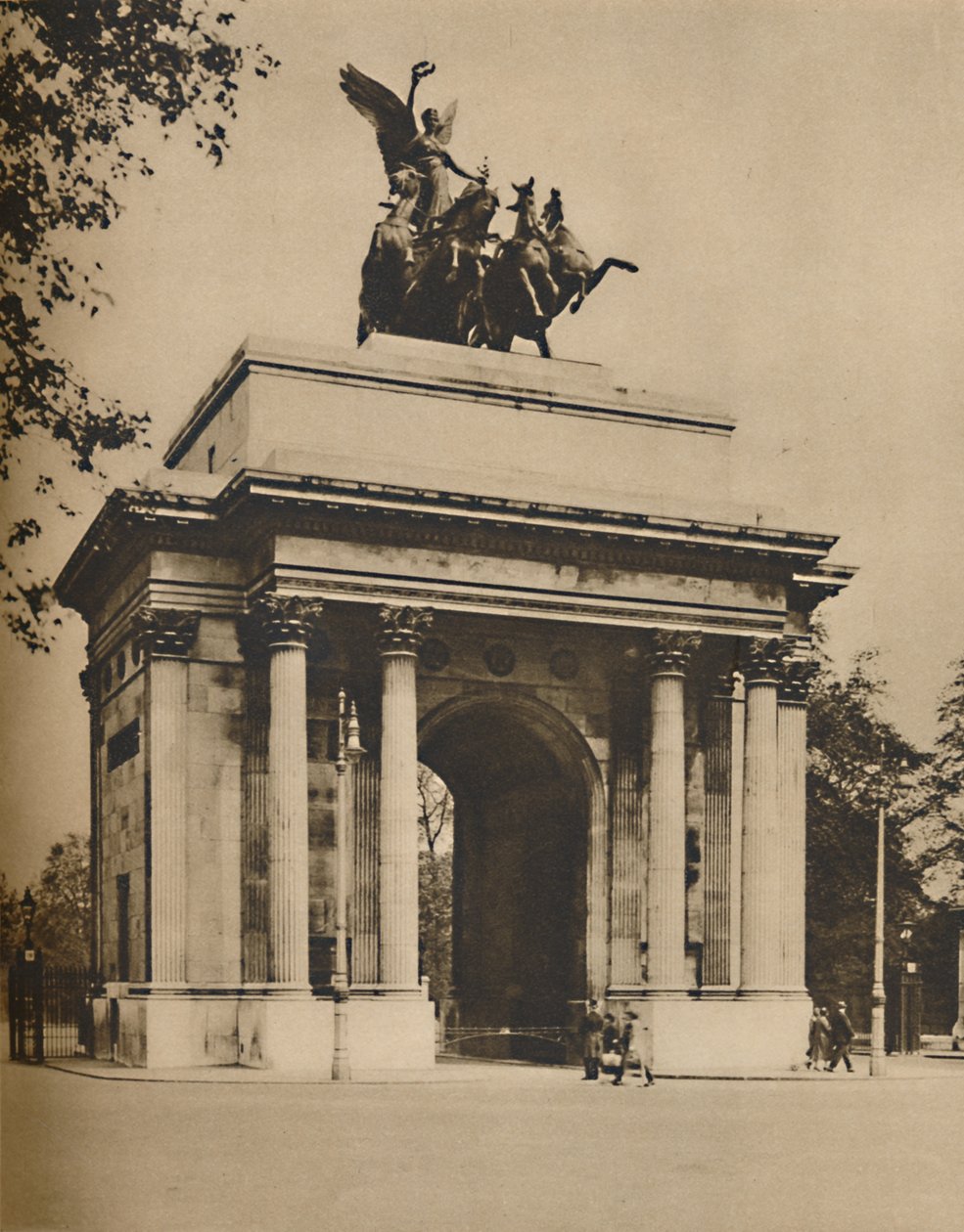 Łuk Triumfalny przeniesiony z Hyde Parku na Wzgórze Konstytucji, ok. 1935. autorstwa Unbekannt