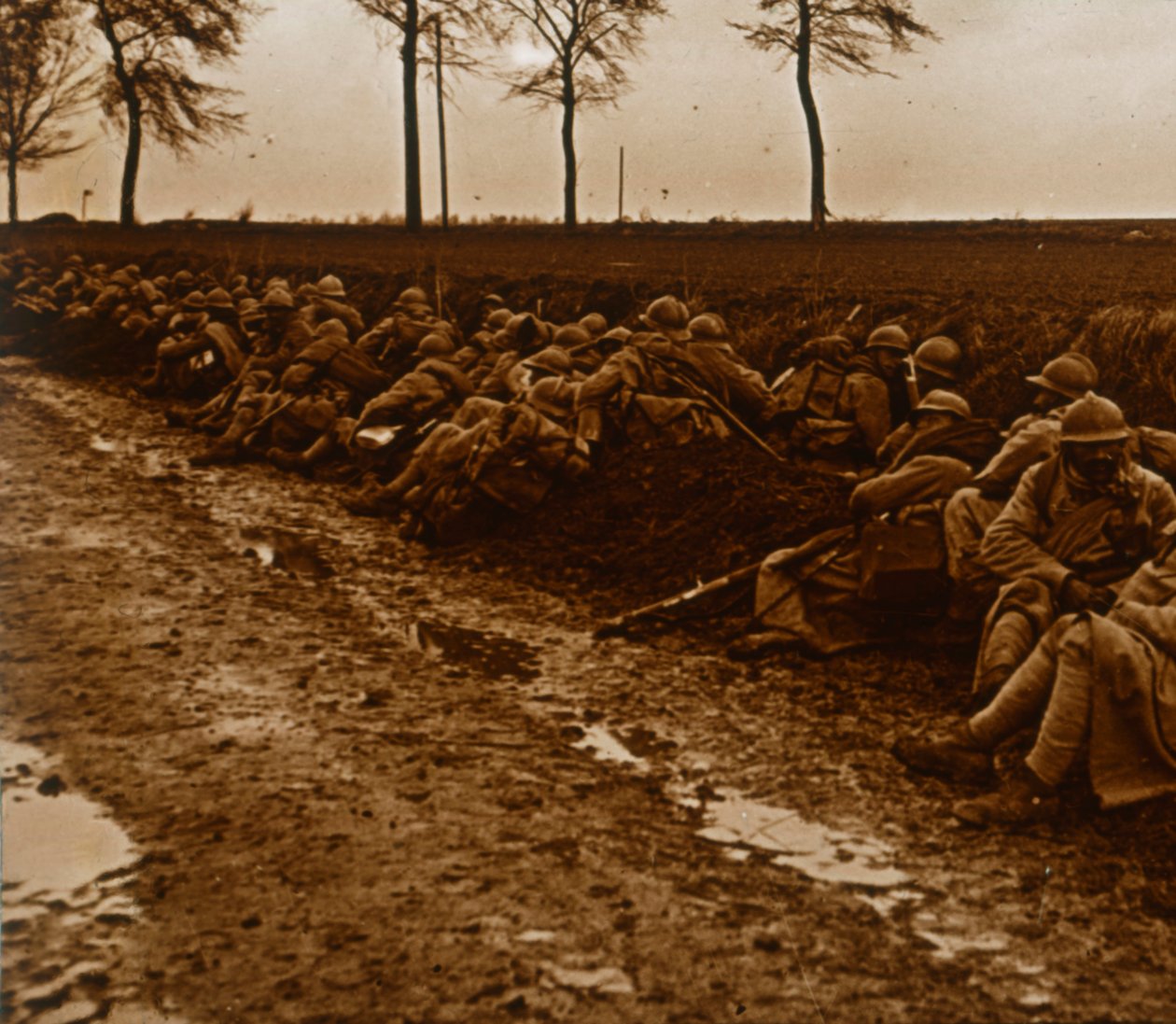 Oddziały przy drodze, c1914-c1918 autorstwa Unbekannt