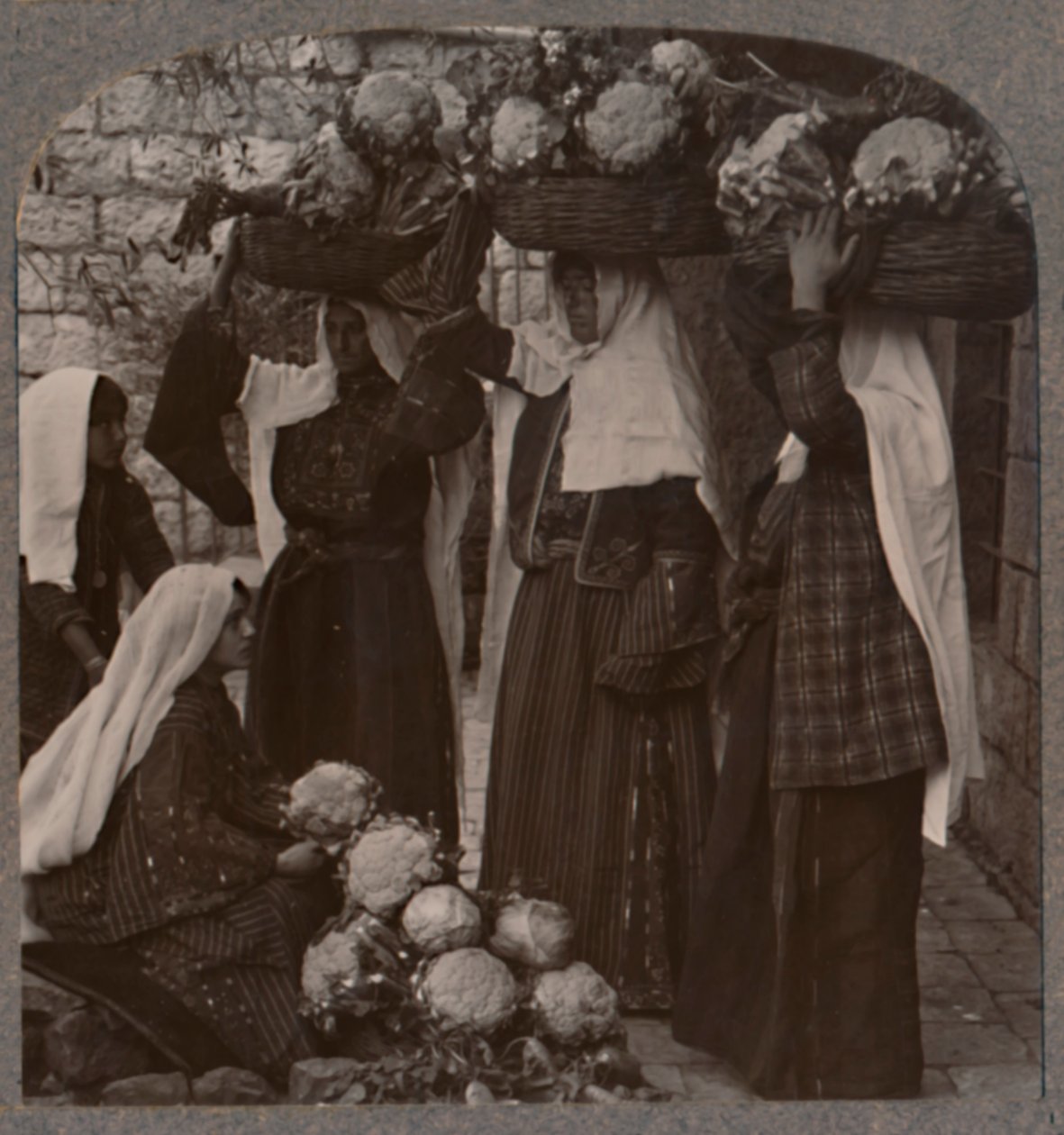Sprzedawcy warzyw, Jerozolima, ok. 1900 autorstwa Unbekannt