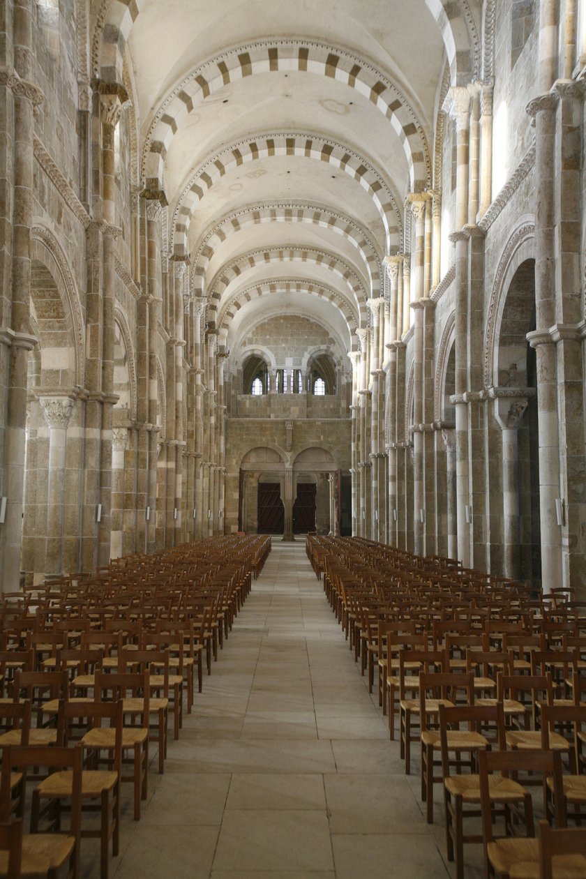 Nawa bazyliki Vezelay, Vezelay, Francja autorstwa Unbekannt