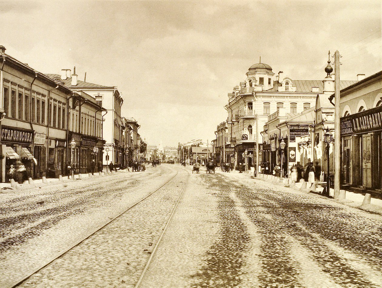 Widok ulicy Arbat z kościoła Świętej Trójcy Życiodajnej, Moskwa, Rosja, 1888 autorstwa Unbekannt