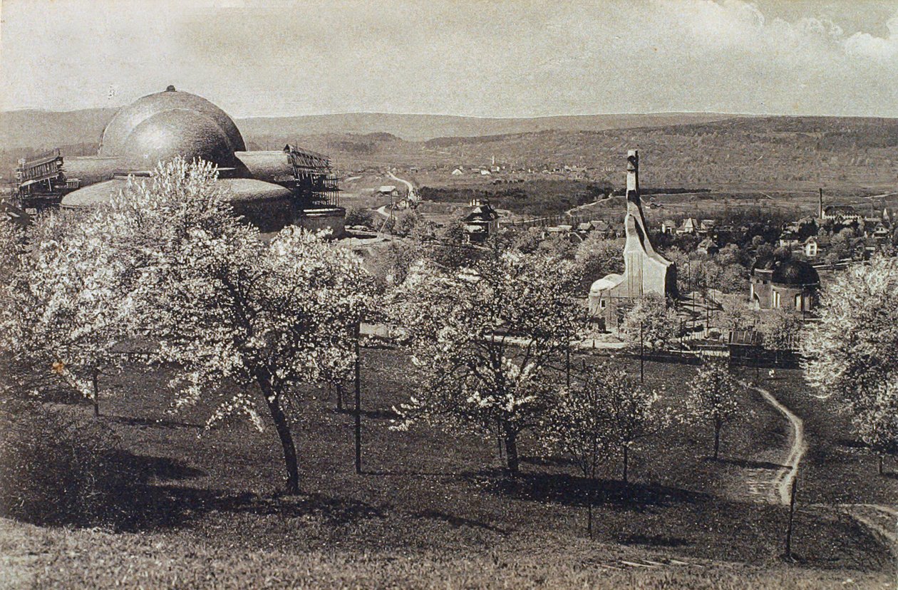 Widok Domu Goetheanuma i Ciepłowni, Dornach, Szwajcaria, 1914-1916 autorstwa Unbekannt