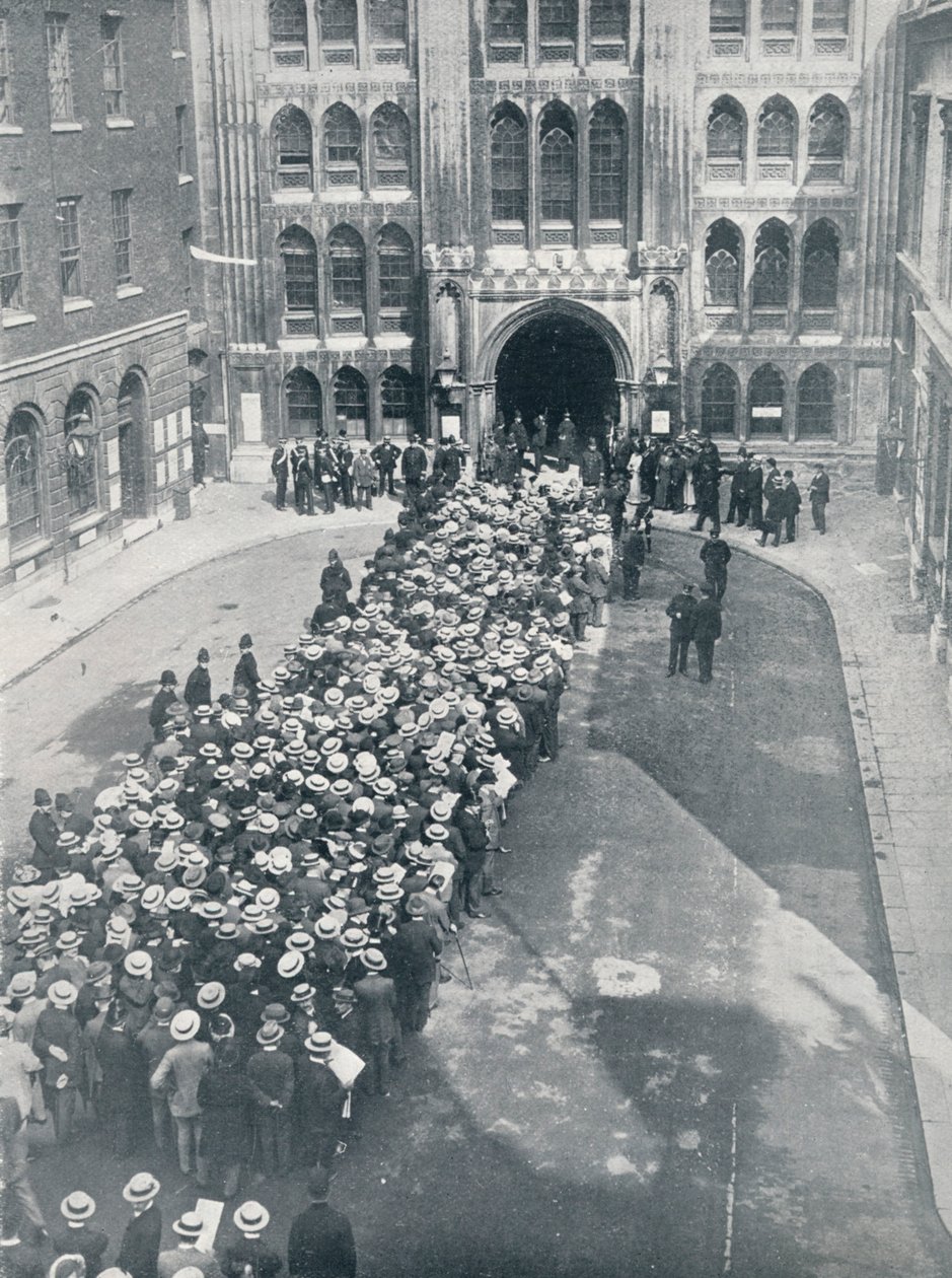 Czekam na wejście do Guildhall na pierwsze wielkie spotkanie pana Asquithsa w sprawie wezwania do broni, 1914 autorstwa Unbekannt