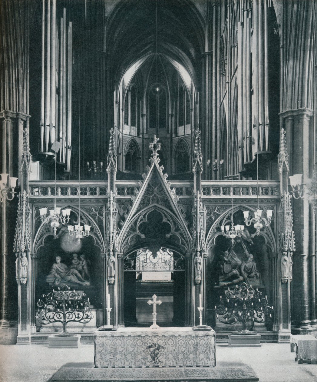 Westminster Abbey, Londyn, ukazujący Stary Testament i kandelabry Nowego Testamentu Benno Elkansa, c1942 autorstwa Unbekannt