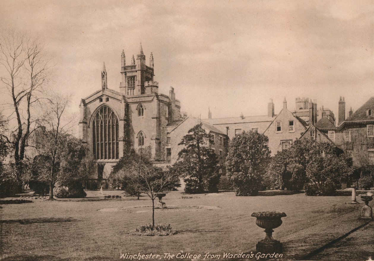 Winchester College z Wardens Garden w Hampshire, początek XX wieku. autorstwa Unbekannt