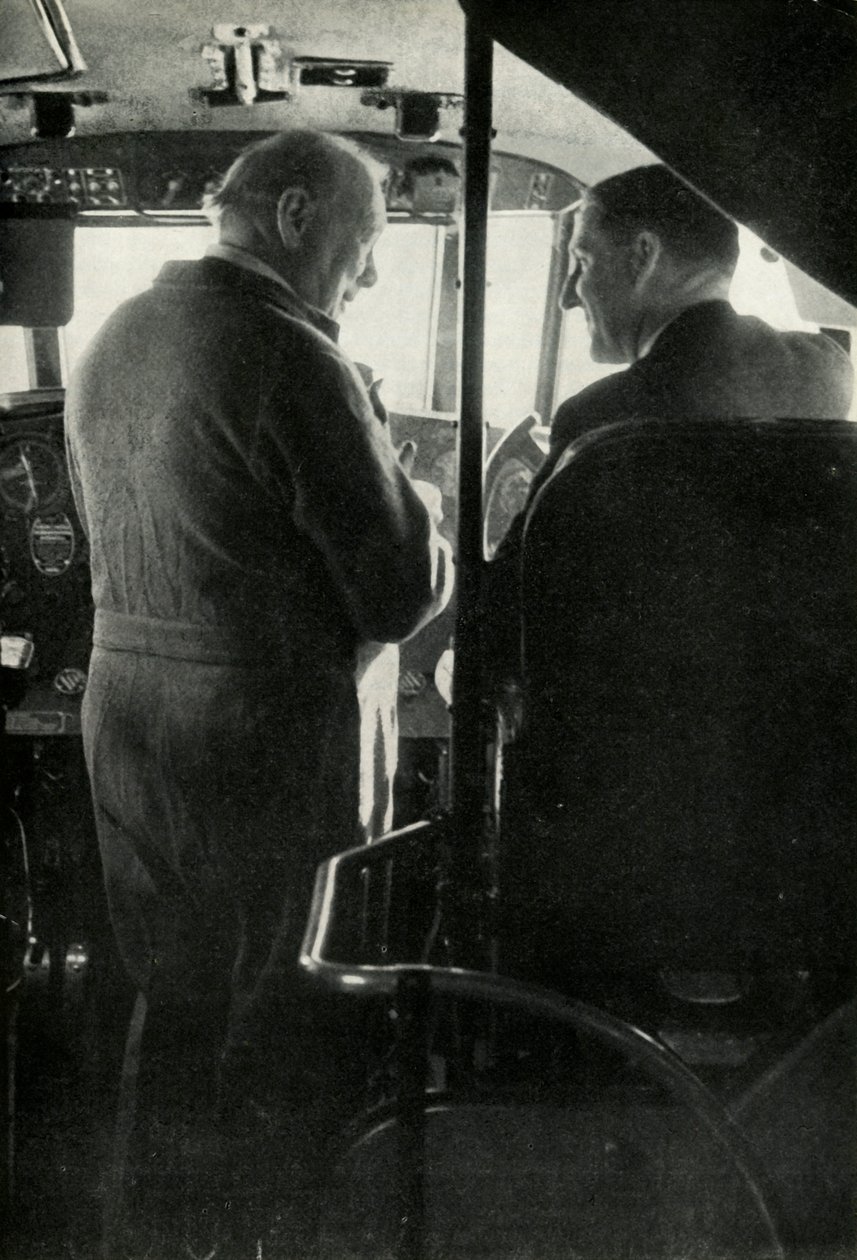 Winston Churchill rozmawia z kapitanem Szekspirem z latającej łodzi Berwick, c1939-c1944 1946. autorstwa Unbekannt