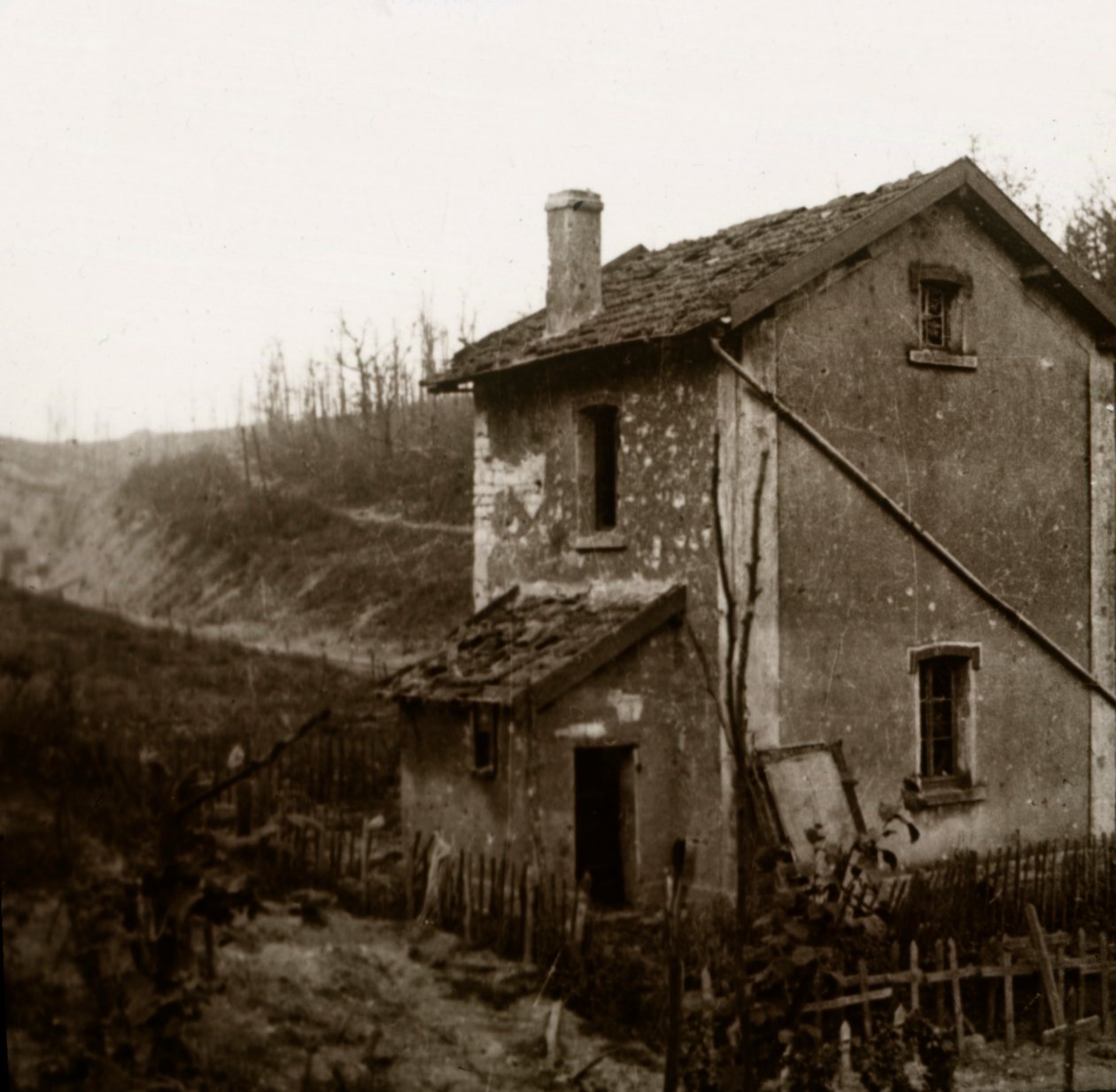 Drewniane krzyże, Tunel Tavannes, Verdun, północna Francja, c1914-c1918 autorstwa Unbekannt