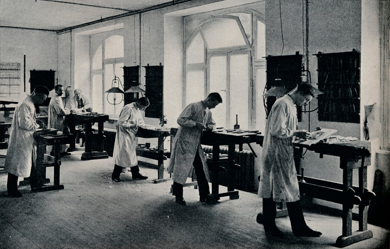 Pracownia Technikum Sztuki i Rzemiosła, Flensburg, Niemcy. c1908 autorstwa Unbekannt