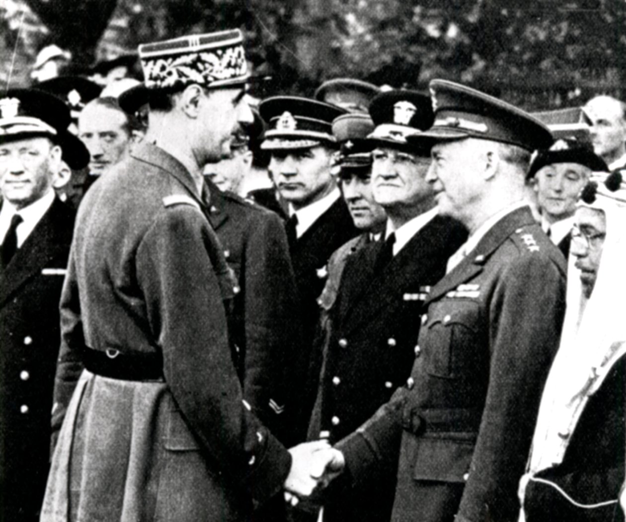 II wojna światowa: De Gaulle wita Eisnhowera, 1944 r. autorstwa Unbekannt