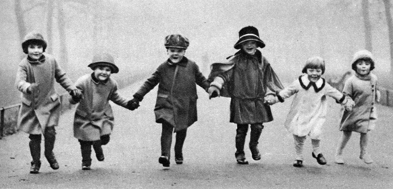 Małe dzieci w Hyde Parku, Londyn, 1926-1927 autorstwa Unbekannt