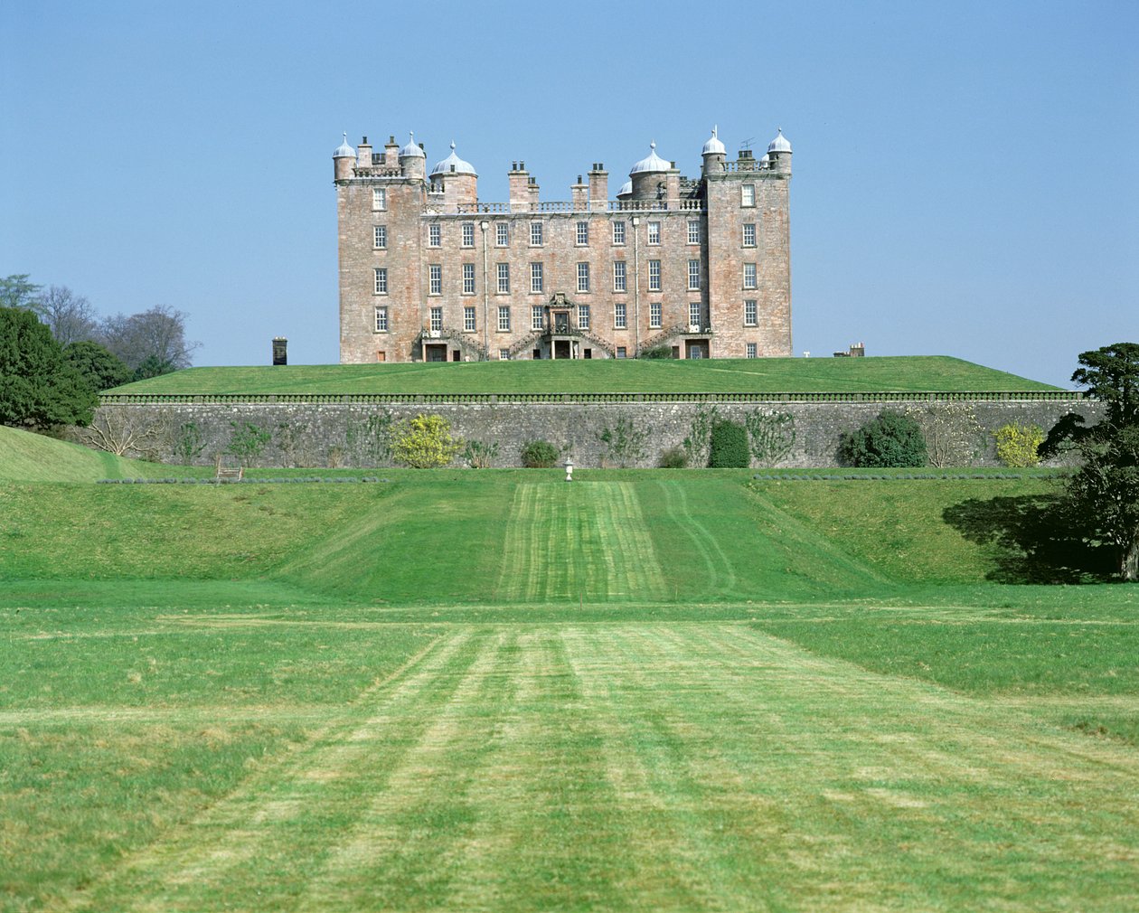 Zamek Drumlanrig, widok z zewnątrz, szkoła szkocka, zbudowany 1679-91, Dumfries, Wielka Brytania autorstwa Unbekannt Unbekannt