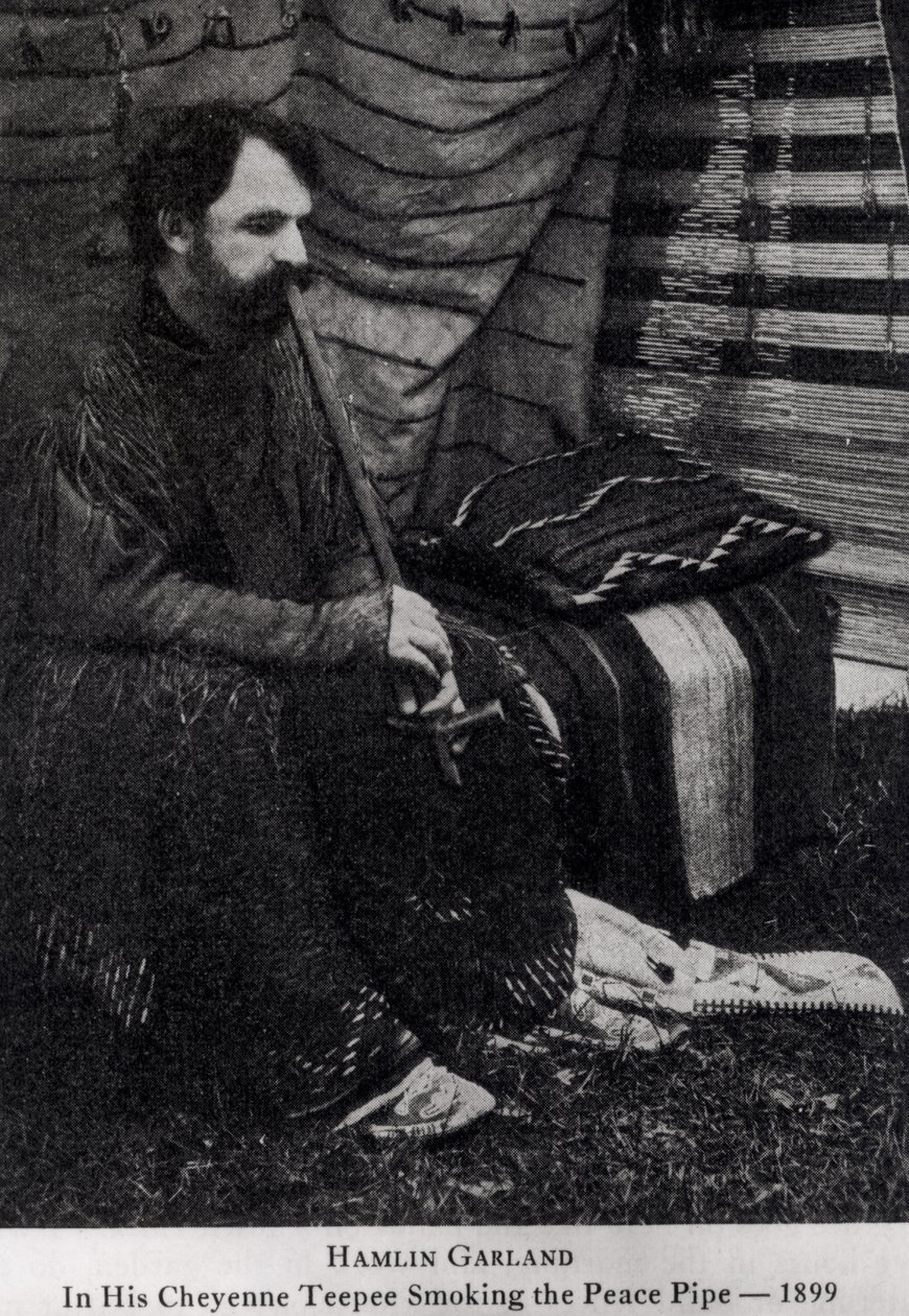 Hamlin Garland w Cheyenne Tipi palący fajkę pokoju, z filmu „Syn środkowej granicy”, 1899 autorstwa Unbekannt Unbekannt