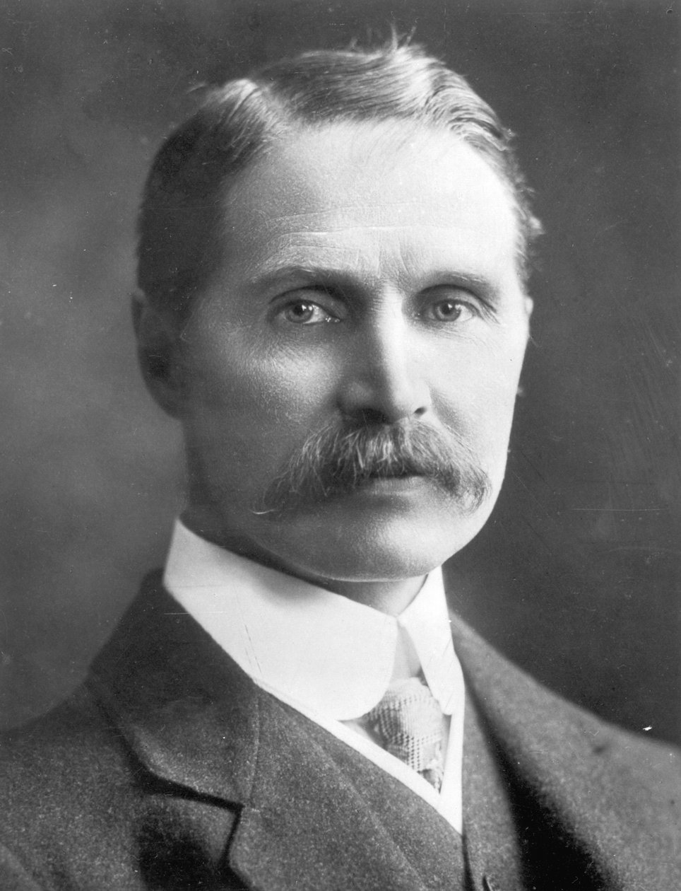 Prawo Rt Hon Andrew Bonar MP. (1858-1923) autorstwa Unbekannt Unbekannt