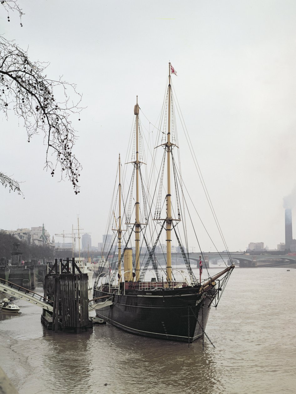 Widok na Tamizę z RRS Discovery, który Scott popłynął na Antarktydę w latach 1901-04 autorstwa Unbekannt Unbekannt
