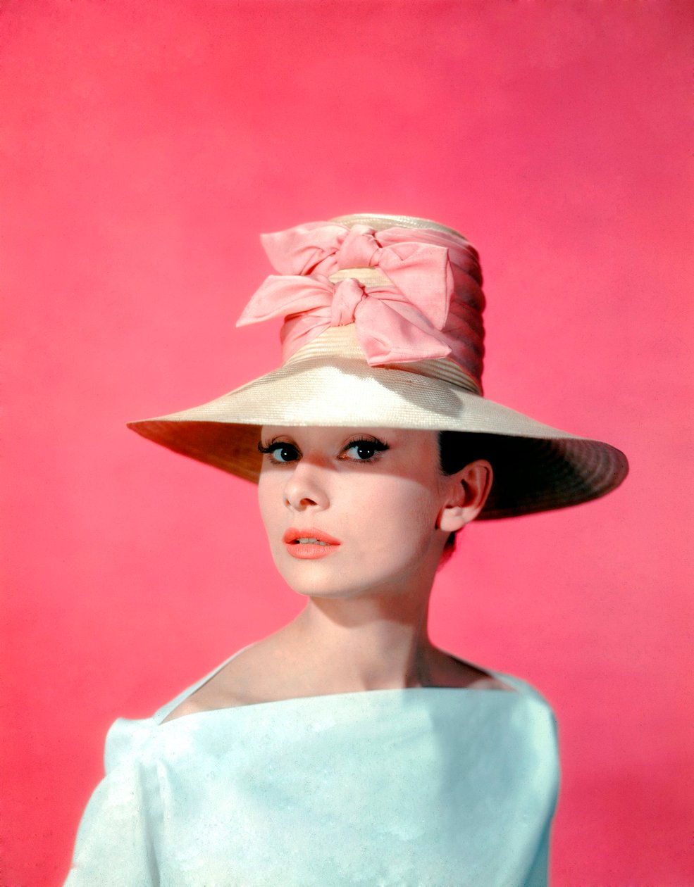 Audrey Hepburn w „Śmiesznej buzi” w reżyserii Stanleya Donena, 1957 autorstwa Unbekannt Unbekannt
