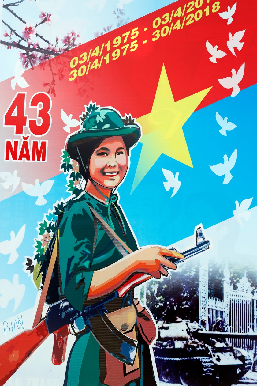 Plakat propagandowy komunistycznego rządu na ulicy, Dalat, Wietnam autorstwa Unbekannt Unbekannt