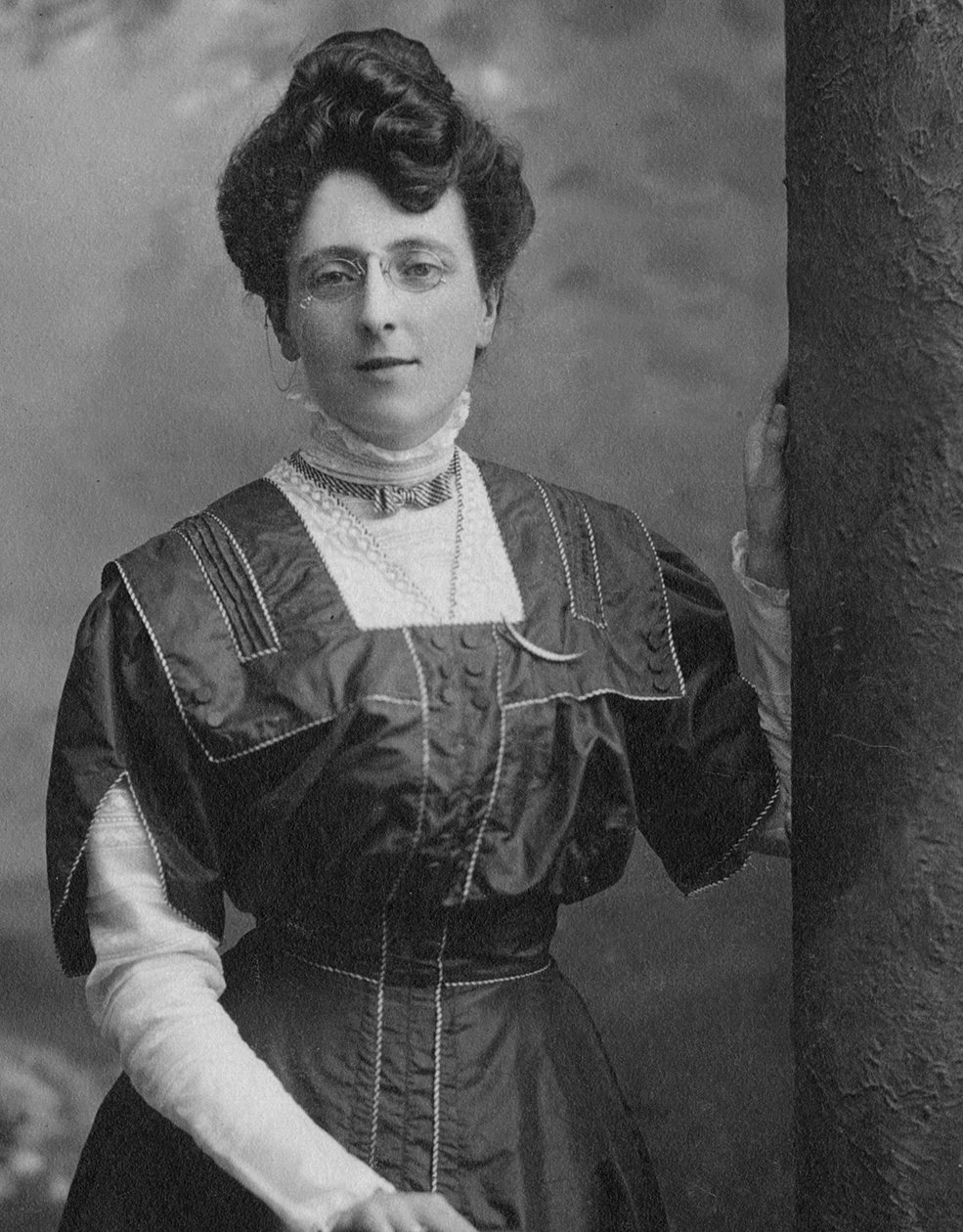 Lucy Maud Montgomery, ok. 1910 r. autorstwa Unbekannt Unbekannt