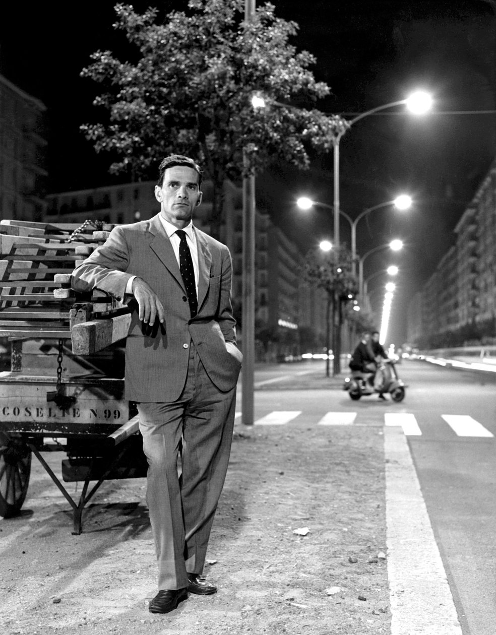Pier Paolo Pasolini w Rzymie, lipiec 1960 autorstwa Unbekannt Unbekannt