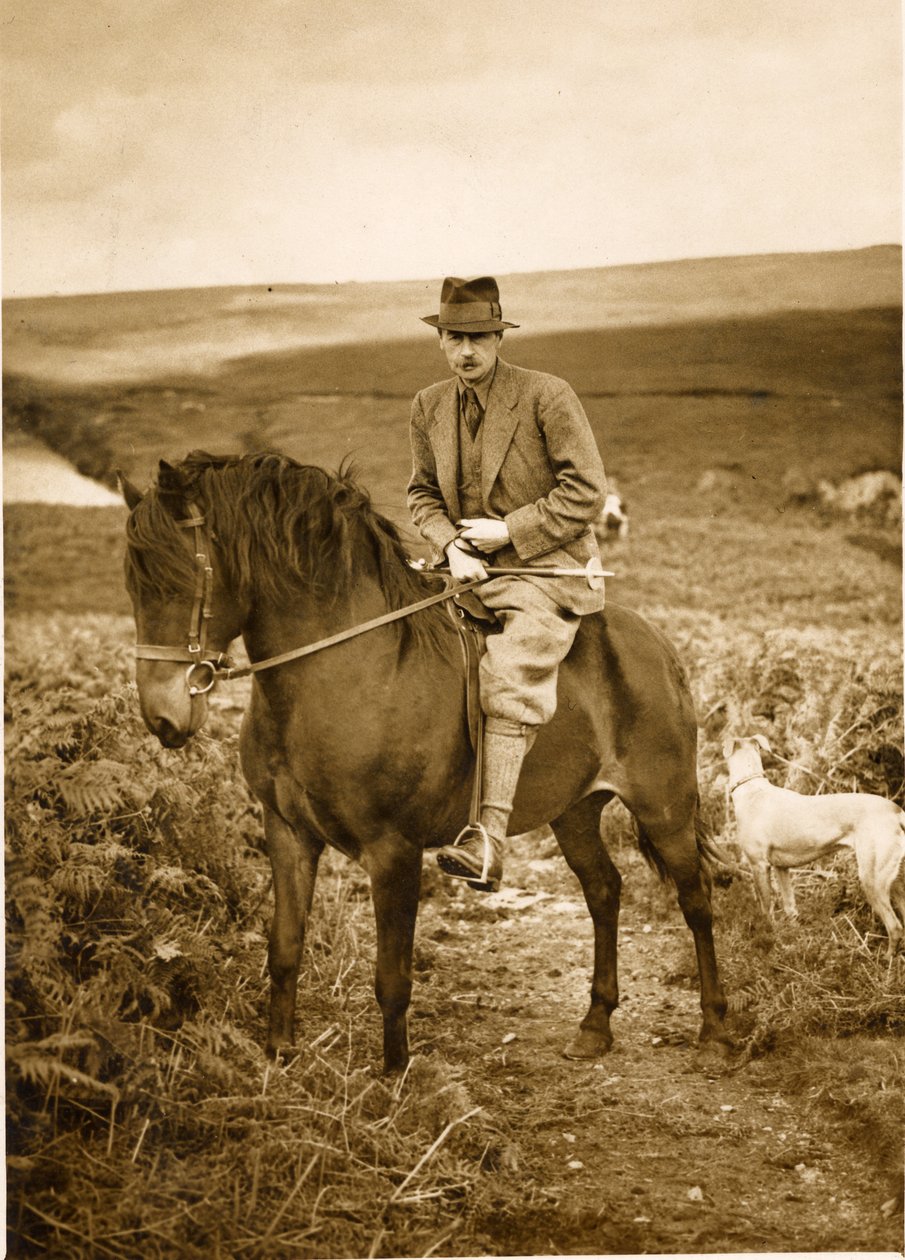 10. książę Devonshire na koniu na Bolton Moor, późne lata 40. (zdjęcie w sepii) autorstwa William M. Timlin