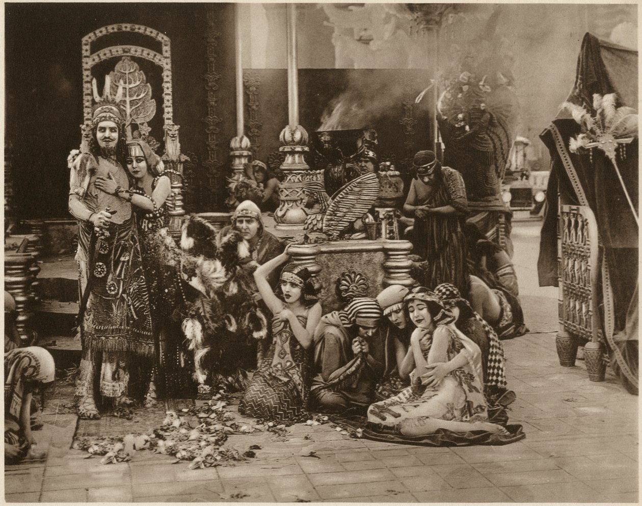 Alfred Paget, Seena Owen, scena z „Nietolerancji” w reżyserii D. W. Griffitha autorstwa Unbekannt