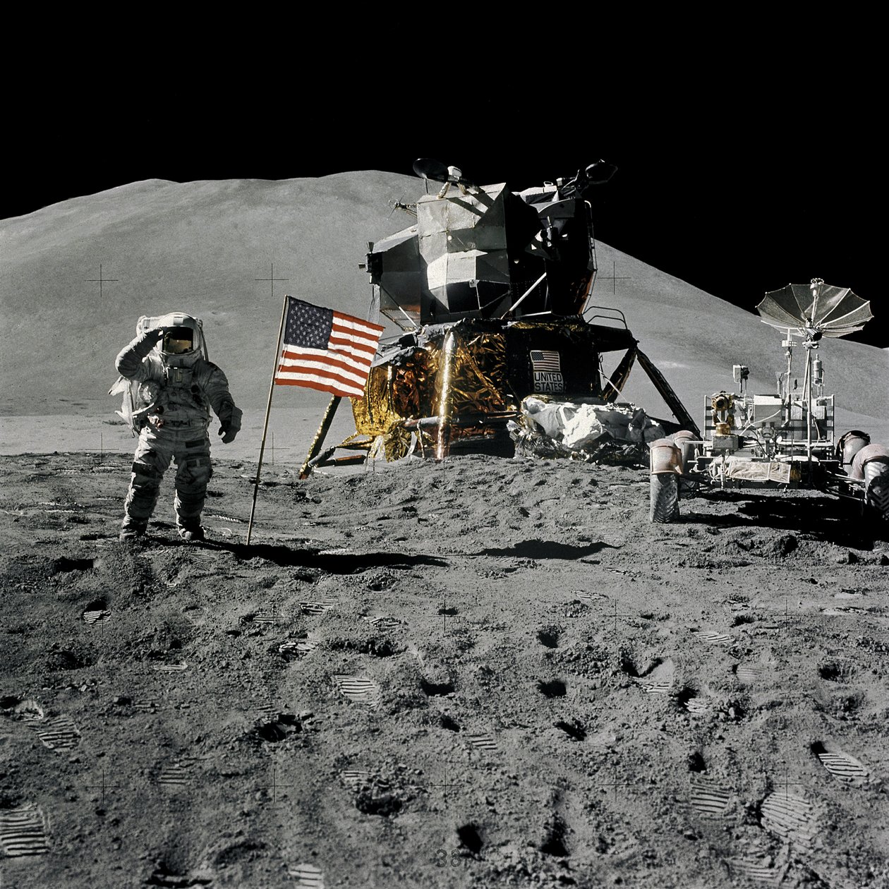 Astronauta Jim Irwin pozdrawiający amerykańską flagę podczas misji Apollo 15 autorstwa Unbekannt