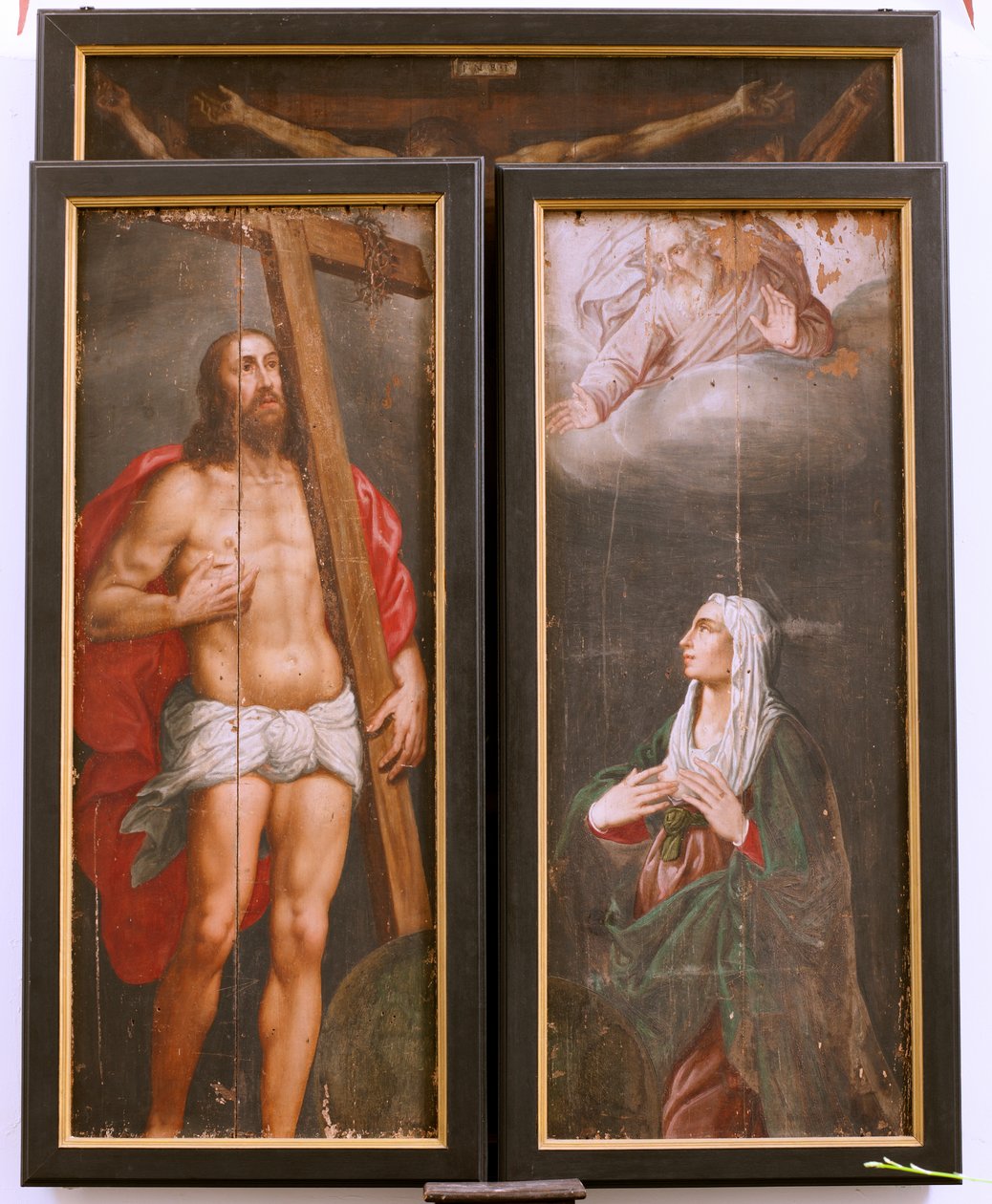 Kościół (Église Saint-Martin). Wnętrze. Tryptyk. Ukrzyżowanie. autorstwa Unbekannter Künstler