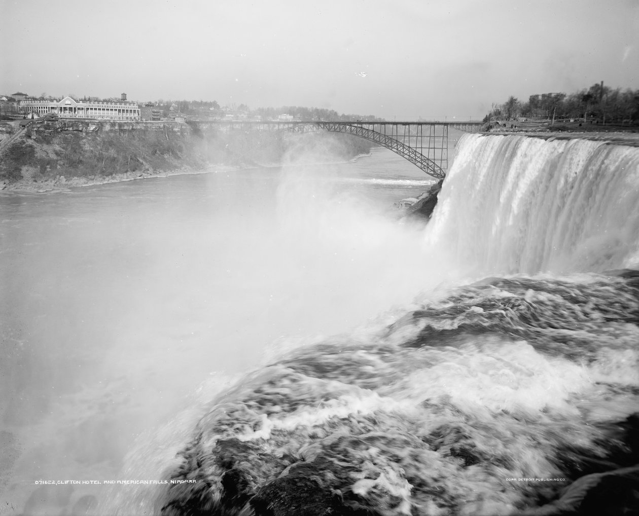 Clifton Hotel i American Falls, Niagara autorstwa Unbekannter Künstler