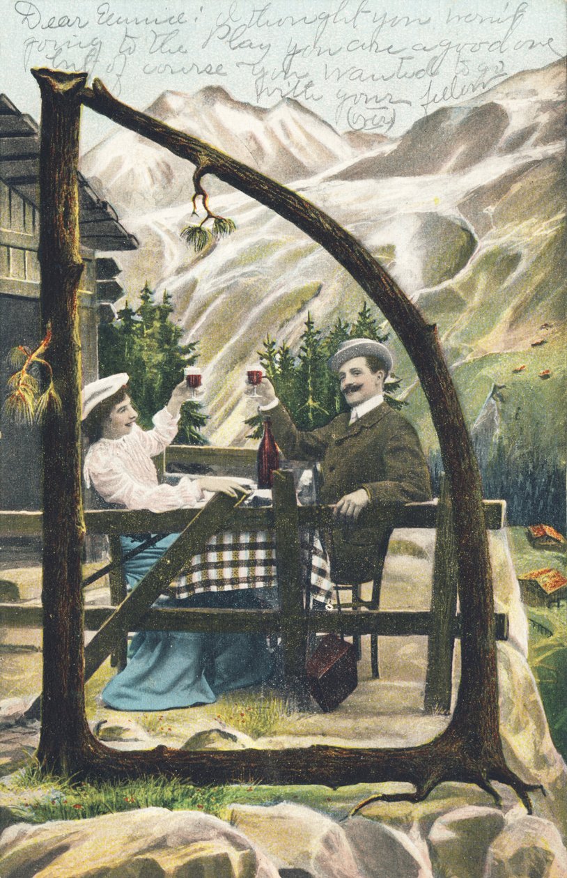 D: Mężczyzna i kobieta siedzą przy stole przed górską chatą stukają się kieliszkami, kieliszek wina w dłoniach - litery alfabetu Ref. Th. E., L. Theochrom - Serie 994. Theodor Eisman, wydawca, Lipsk autorstwa Unbekannt