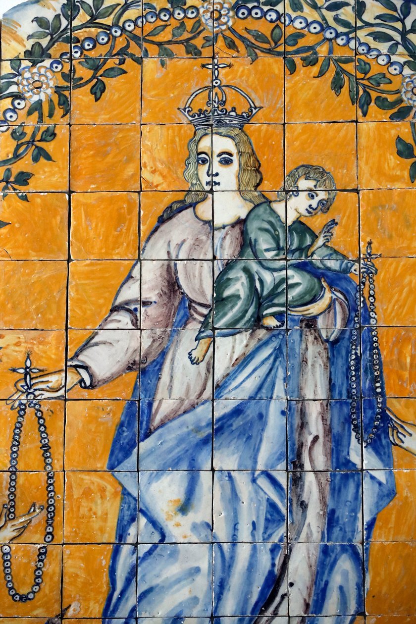 Muzeum Evory. Azulejos. Św. Dominik przyjmujący różaniec od Matki Boskiej. Portugalia. autorstwa Benjamin Baud