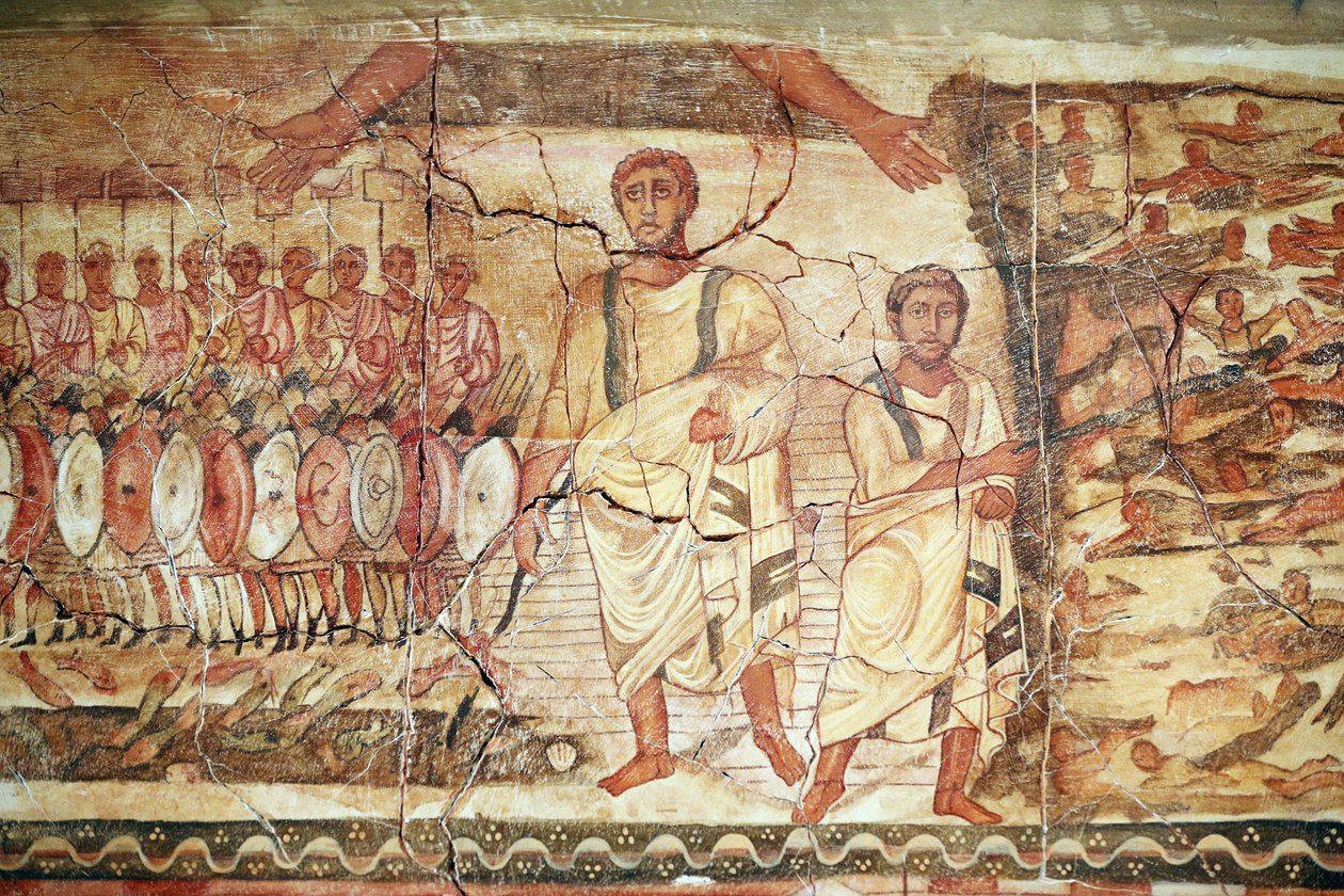 Exodus i przejście przez Morze Czerwone, fresk z Synagogi w Doura (Dura) Europos, 244-245, przechowywany w Muzeum Narodowym w Damaszku. Zdjęcie wykonane w Muzeum Żydowskim w Nowym Jorku podczas wystawy. autorstwa Unbekannt